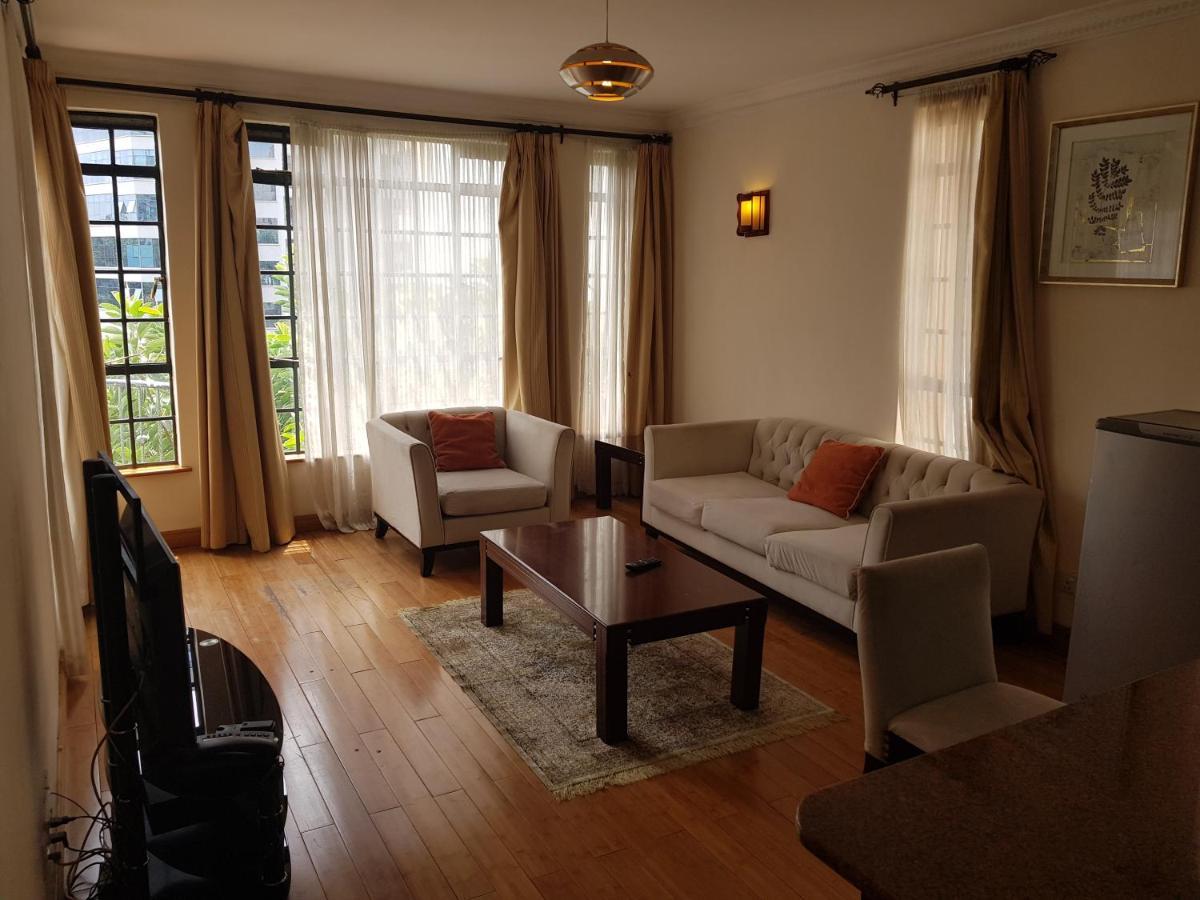 Natural Oak Apartments Nairobi Buitenkant foto