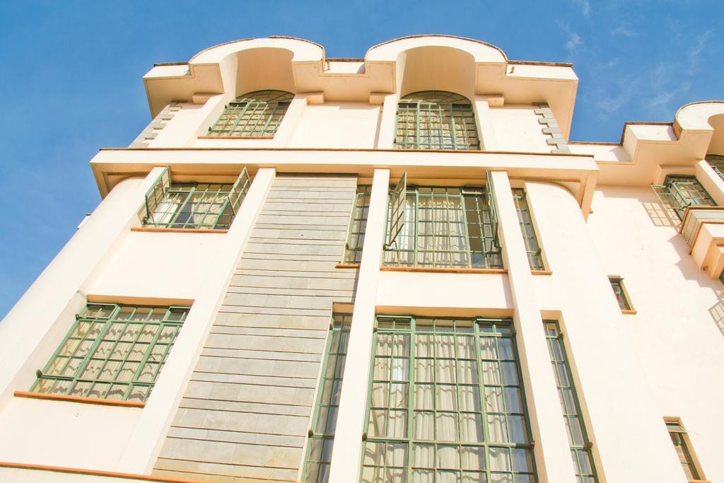 Natural Oak Apartments Nairobi Buitenkant foto