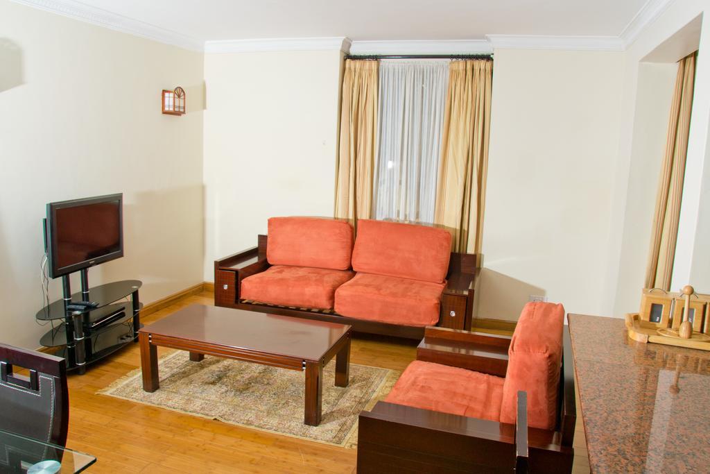 Natural Oak Apartments Nairobi Buitenkant foto