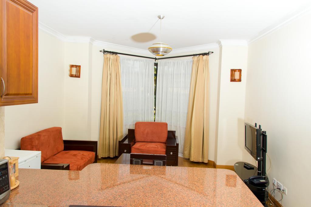 Natural Oak Apartments Nairobi Buitenkant foto